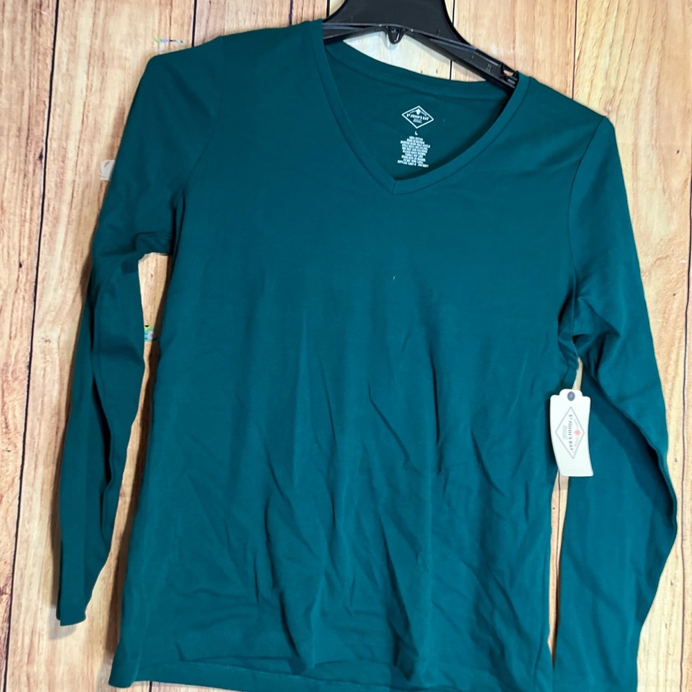 St. John’s Bay size large long sleeve tee NWT